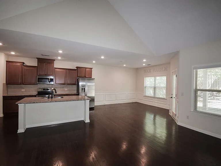 1369 Cloverbrook Cir — Photo 5