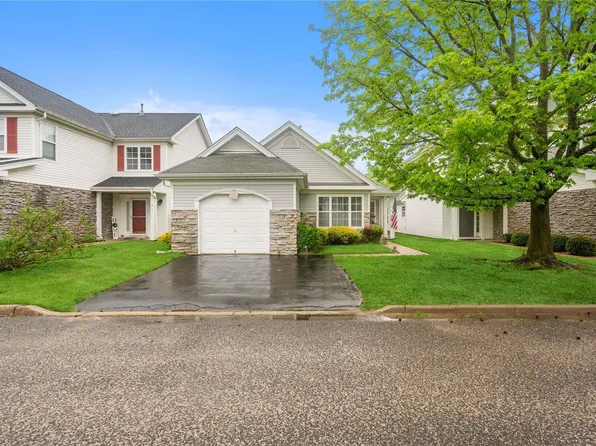 9 Ariel Drive #9, Middle Island, NY 11953
