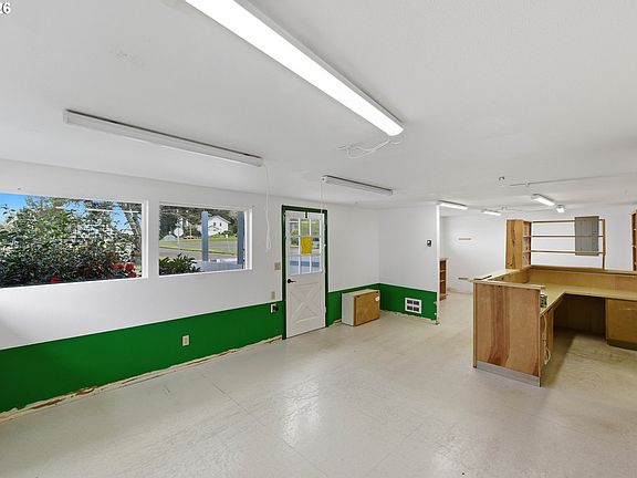5th image of 237 S 7th St