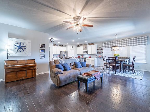4th image of 11833 Tuscarora Dr