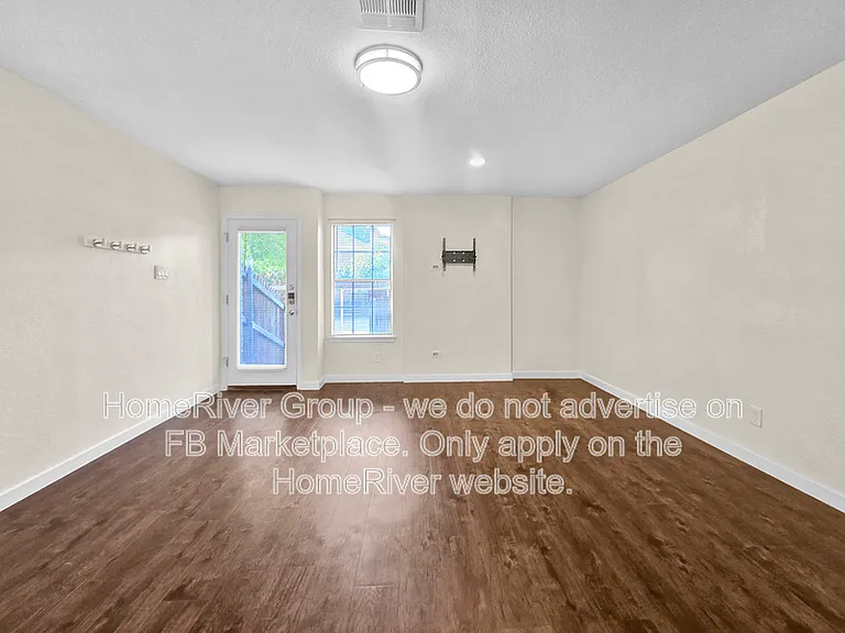 7403 Kingswood Cir — Photo 5