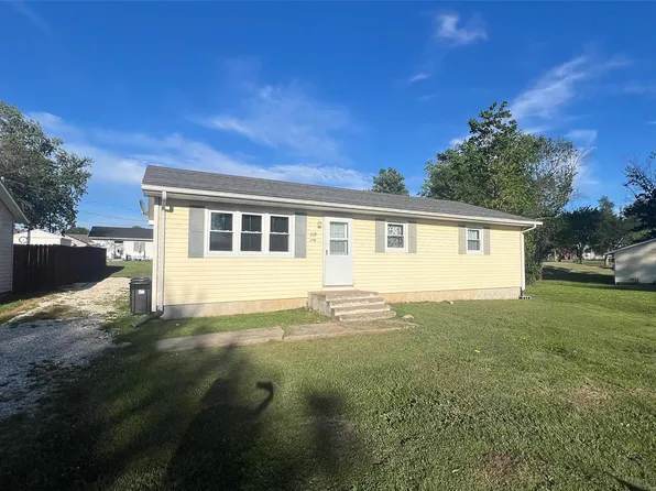 319 S Main Cross St, Bowling Green, MO 63334