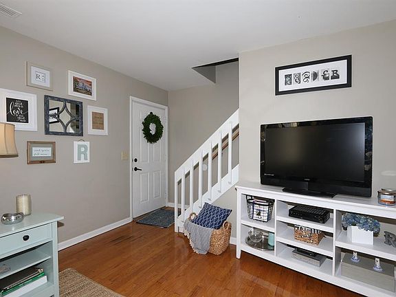 2nd image of 10807 Willfleet Dr