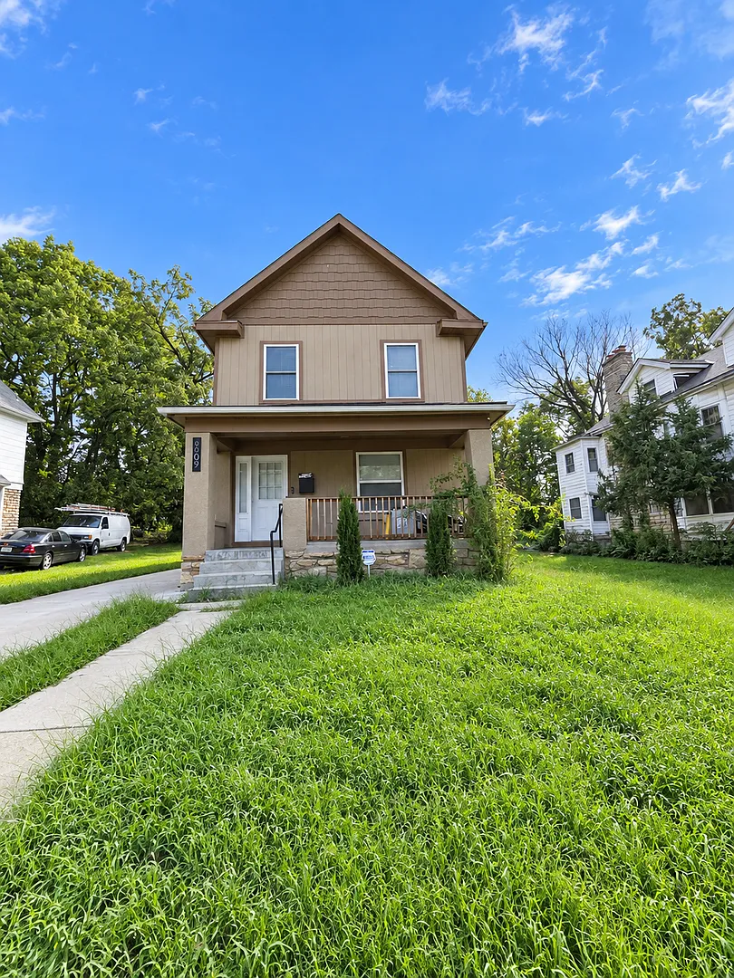 Move-In Ready 3-Bedroom Home with Modern Upgrades — Photo 1