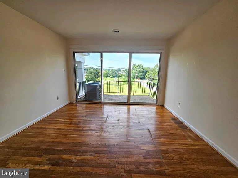 125 E Williams St #205 — Photo 12