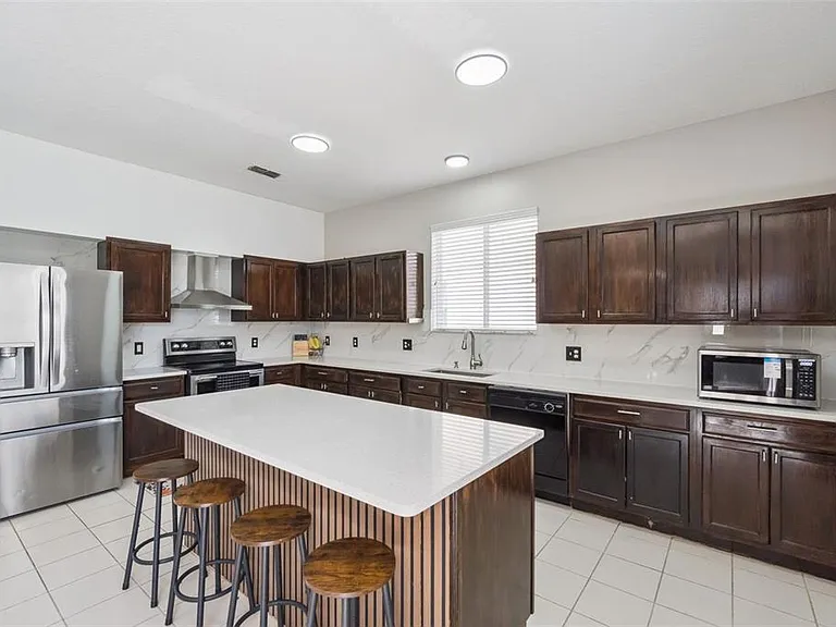 1002 Belvoir Dr — Photo 10