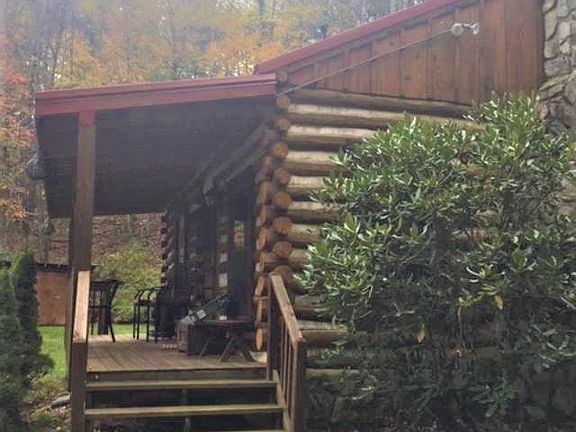 4th image of 931 Riverview Ln