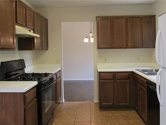 5th image of 17123 Copperhead Dr