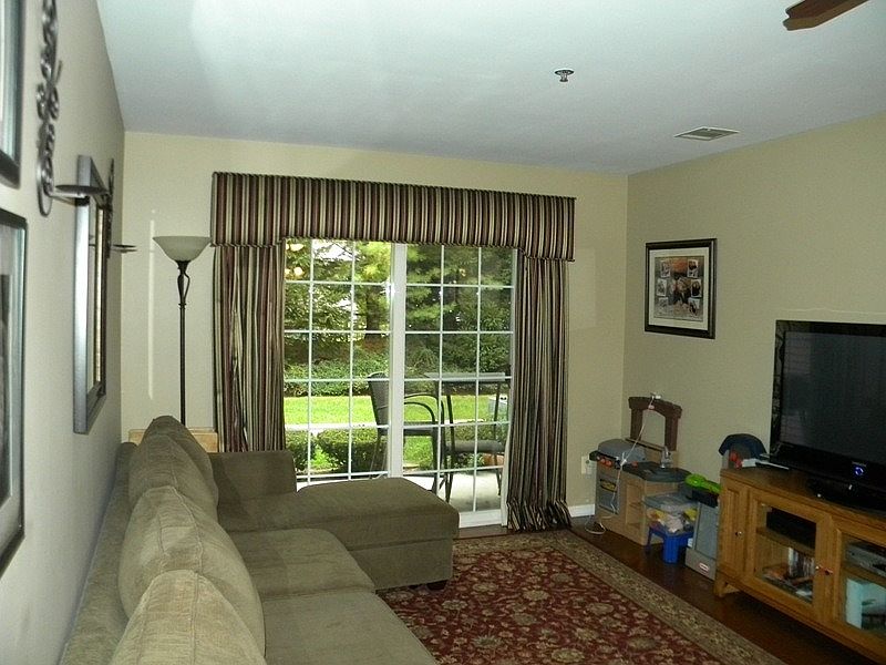 1st image of 181 Cambridge Ct