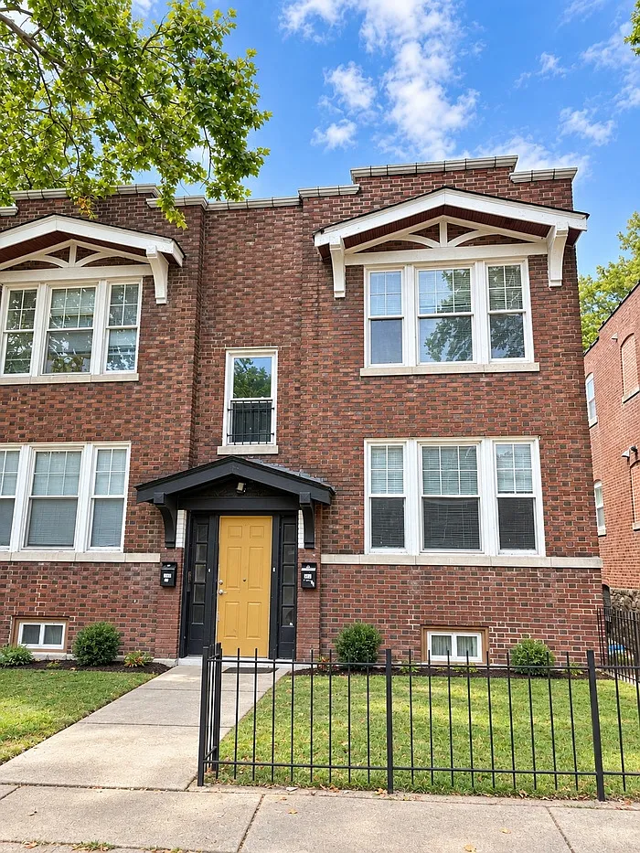 4 bed, 2.0 bath, 1800 sqft, $1,350 — Photo 1