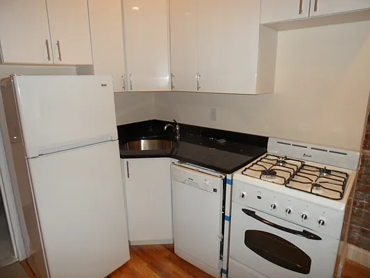 Rented by Bohemia Realty Group | media 17