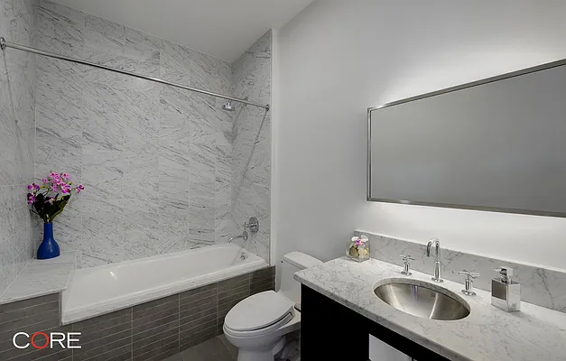 Rented by CORE | media 27