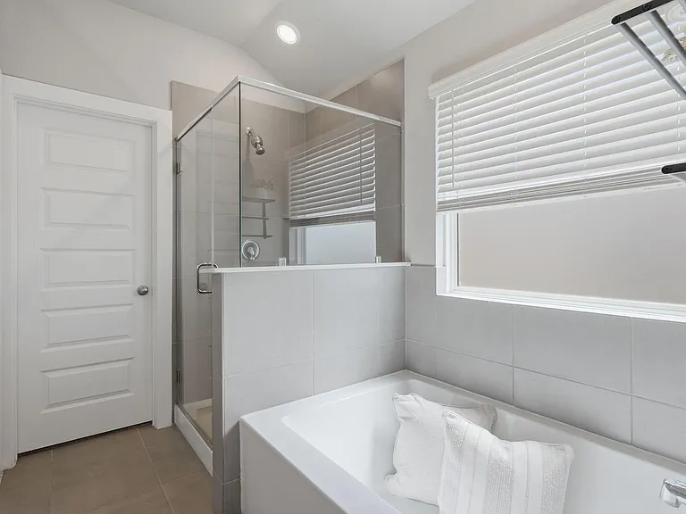 14231 Rolling Pastures Dr — Photo 7