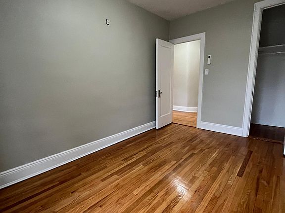 4th image of 337 E 238th St #1