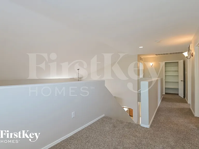 10616 S Lucius Dr — Photo 6