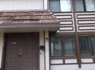 5566 Carmel Dr, Hanover Park, IL 60133