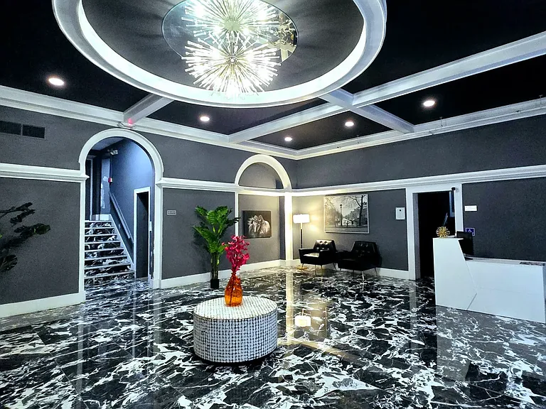Westwill Apartments Midtown — Photo 4
