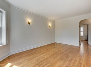 7110 N Washtenaw Ave APT 3, Chicago, IL 60645