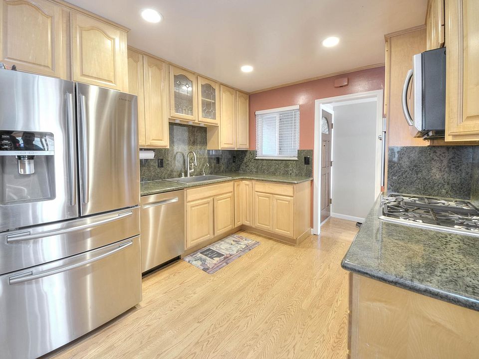 1st image of 1526 Boone Dr