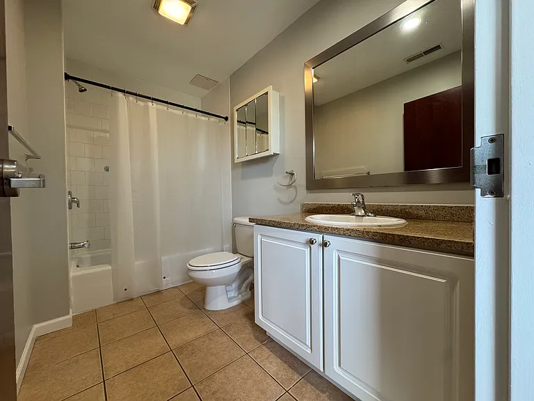 210-306 Farmington Ave #C306 — Photo 11