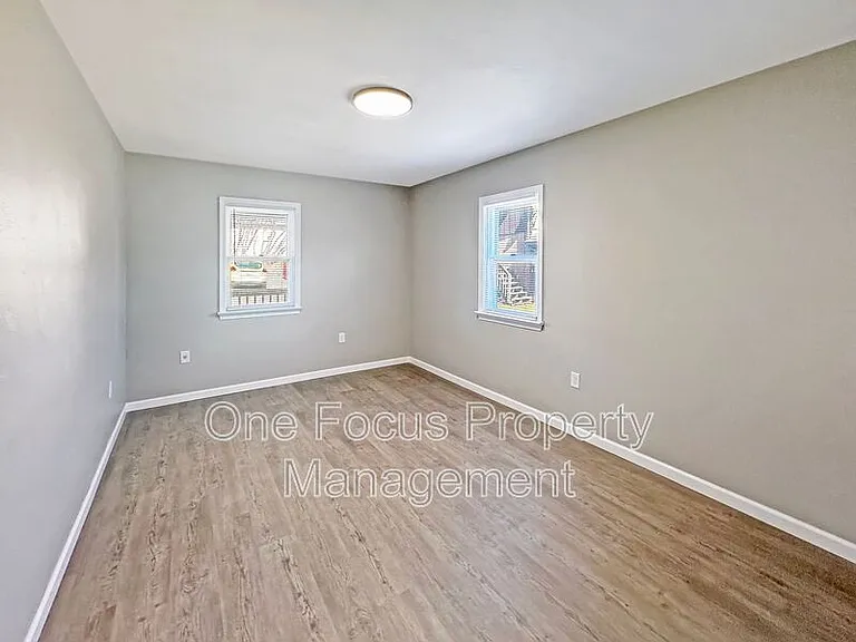 610 Huston St #1 — Photo 4