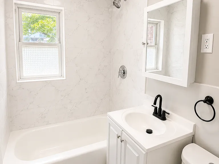 343 Union Ave #B5 — Photo 2