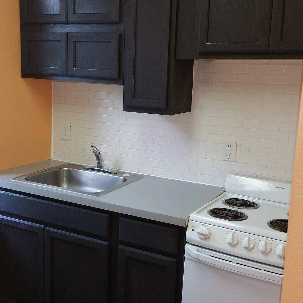 36 Pine St — Photo 1