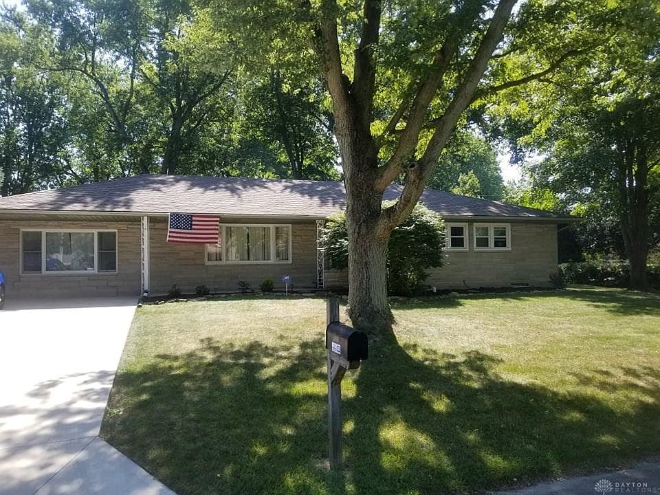 1st image of 1049 Donald Dr