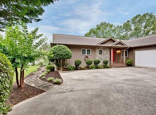 206 Sunset Ridge Dr, Seneca, SC 29672