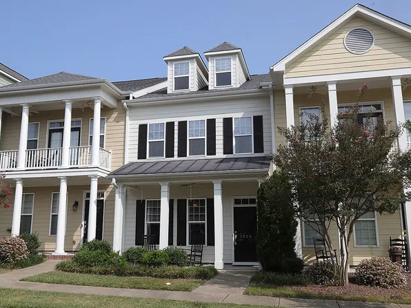 1008 Christopher Dr, Chapel Hill, NC 27517
