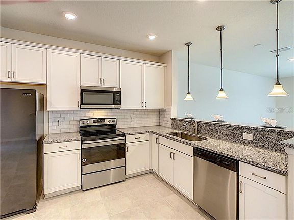 5th image of 3812 Grassland Dr