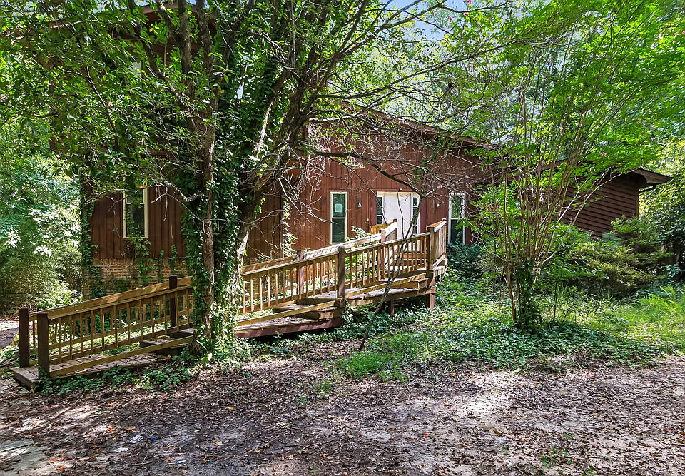 660 Ponderosa Ct