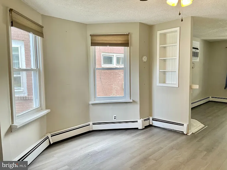 218 Green St — Photo 7