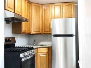 35-48 32nd St #3, Astoria, NY 11106
