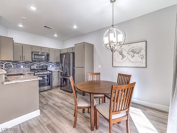 4th image of 251 S Green Valley Pkwy Unit 3412