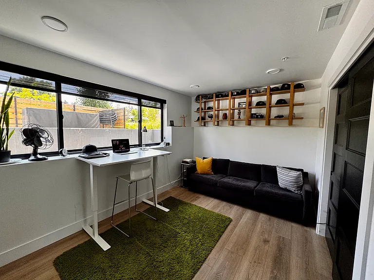 311 W Peach St #2 — Photo 10