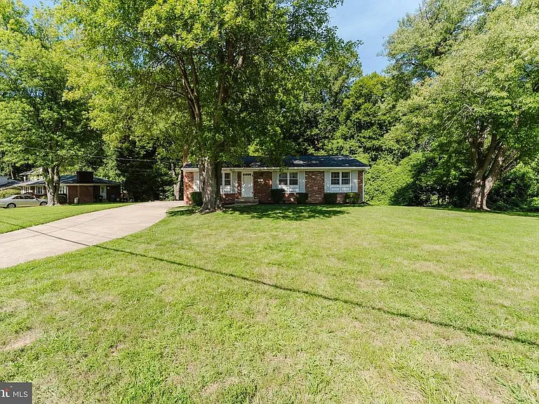5683 Ravenel Ln — Photo 36