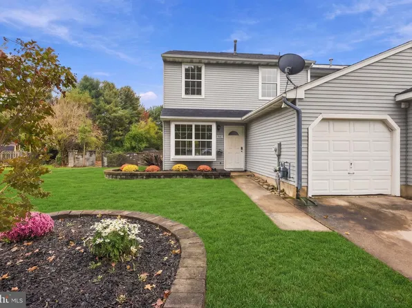 216 S Hill Dr, Westampton, NJ 08060