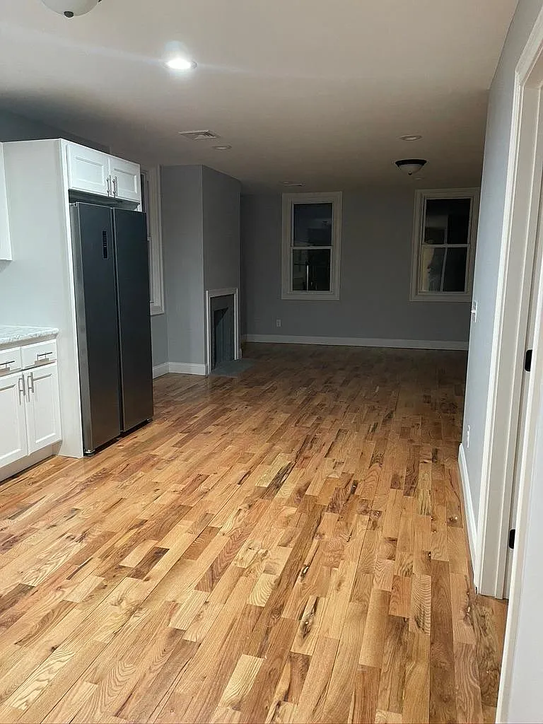 321 Friendship St — Photo 2