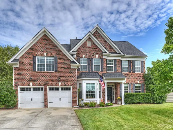 7227 Streamhaven Dr, Harrisburg, NC 28075