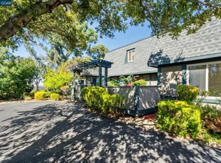 20 Via La Cumbre, Lafayette, CA 94549