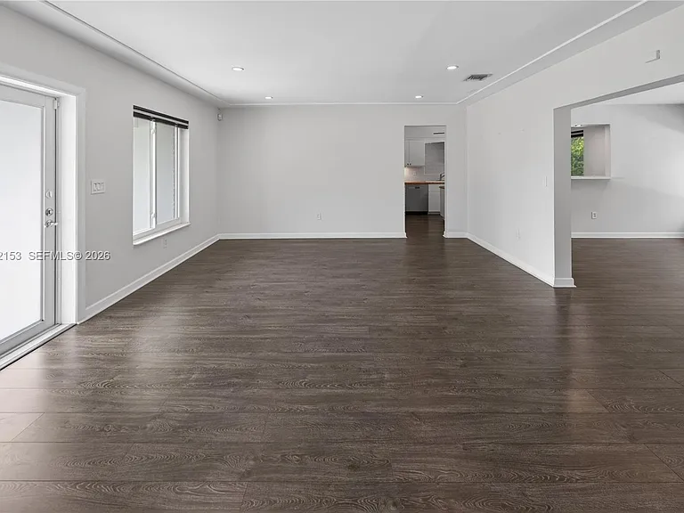 10025 NE 3rd Ave — Photo 8