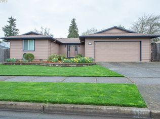 5206 F St, Springfield, OR 97478
