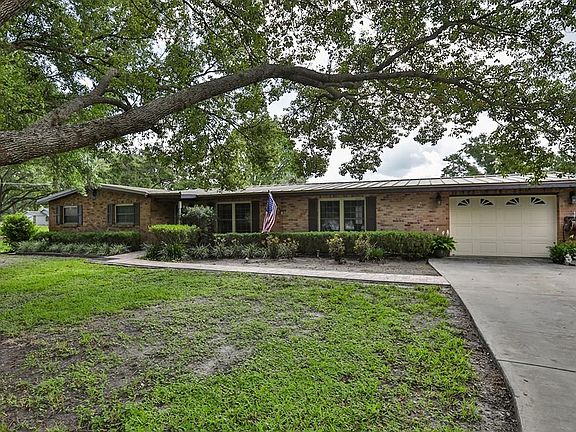 2nd image of 10719 Dixon Dr