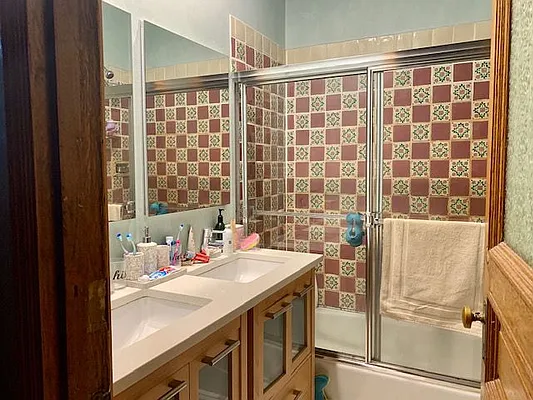 Rented by A P Realty Group NY LTD | media 46