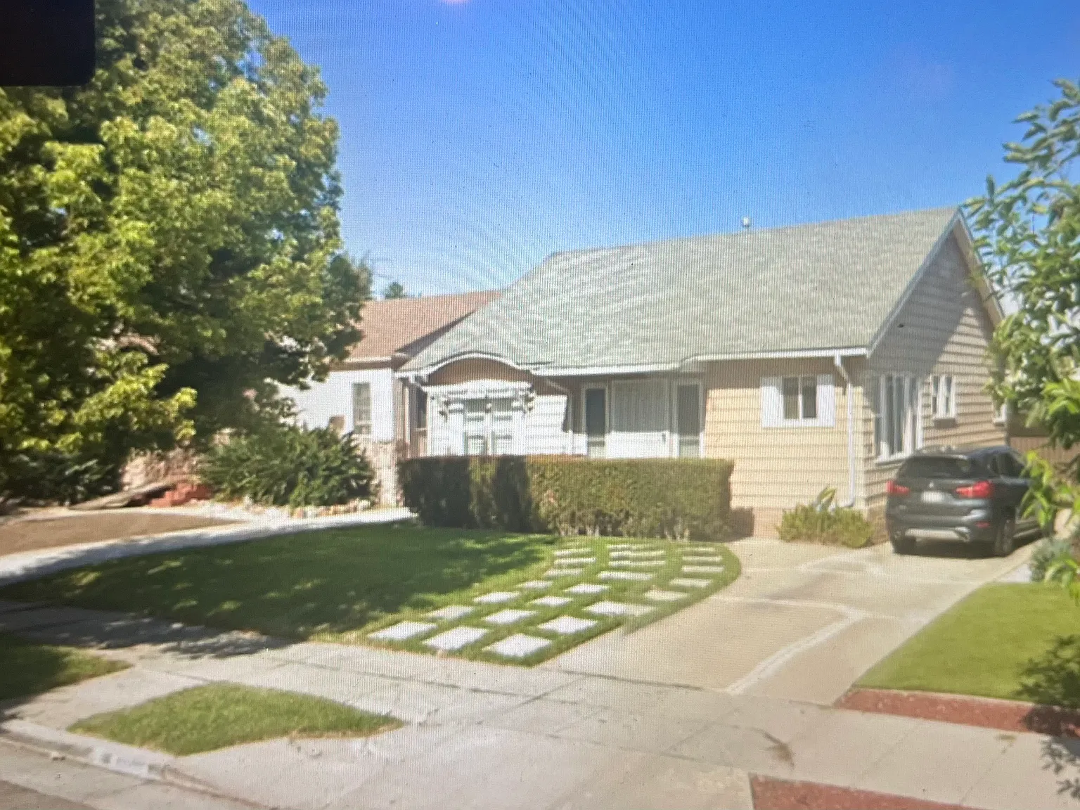 6010 S Harcourt Ave — Photo 1
