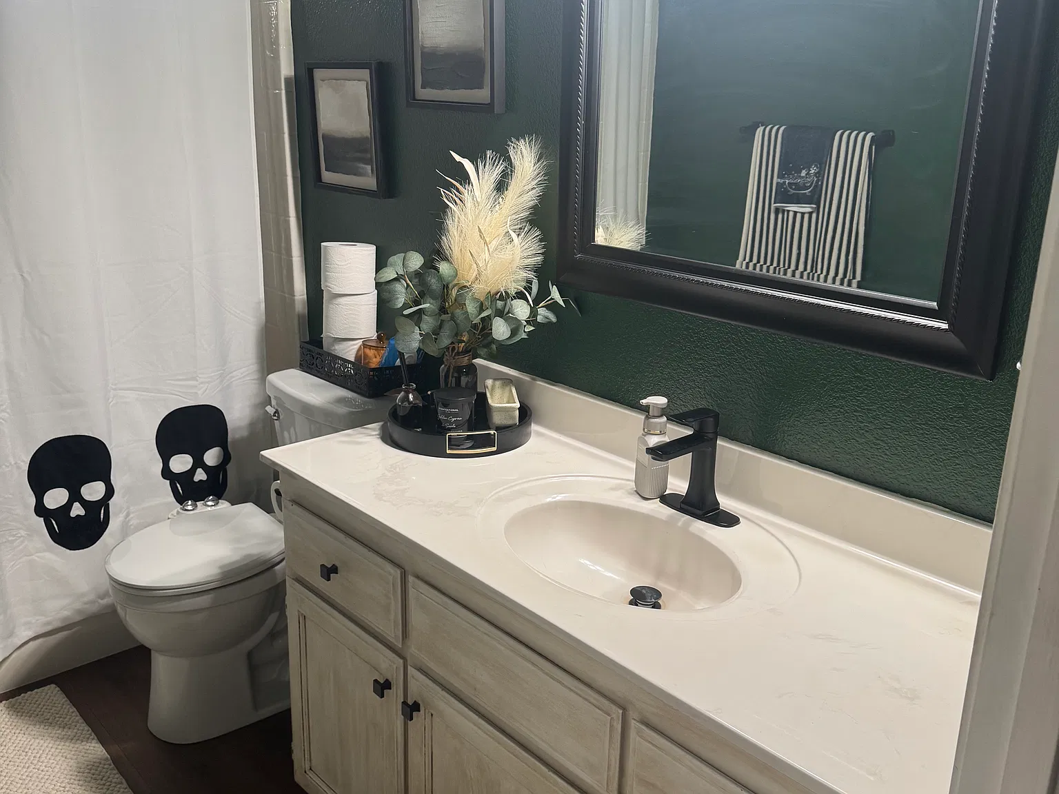 3 bed, 1023 sqft, $2,350 — Photo 3