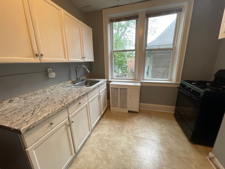 1st image of 251 Lafayette Ave #8B