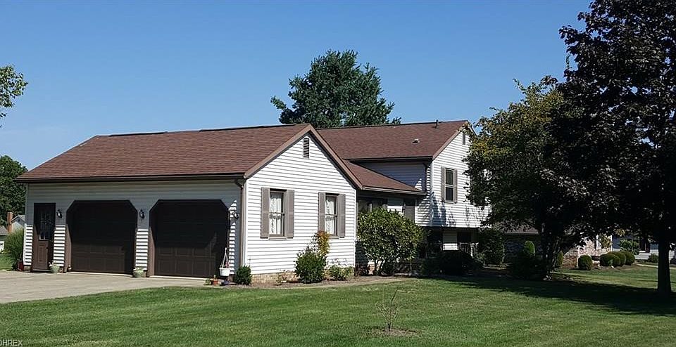 1st image of 222 Tanglewood Dr