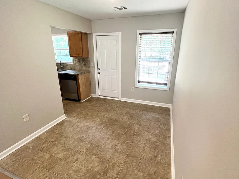 309 Christian Ln — Photo 3